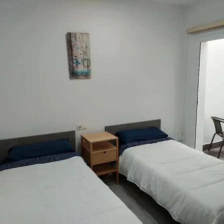 Open-bajo Apartment